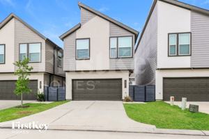 featured image of 18334 W Centro Cir