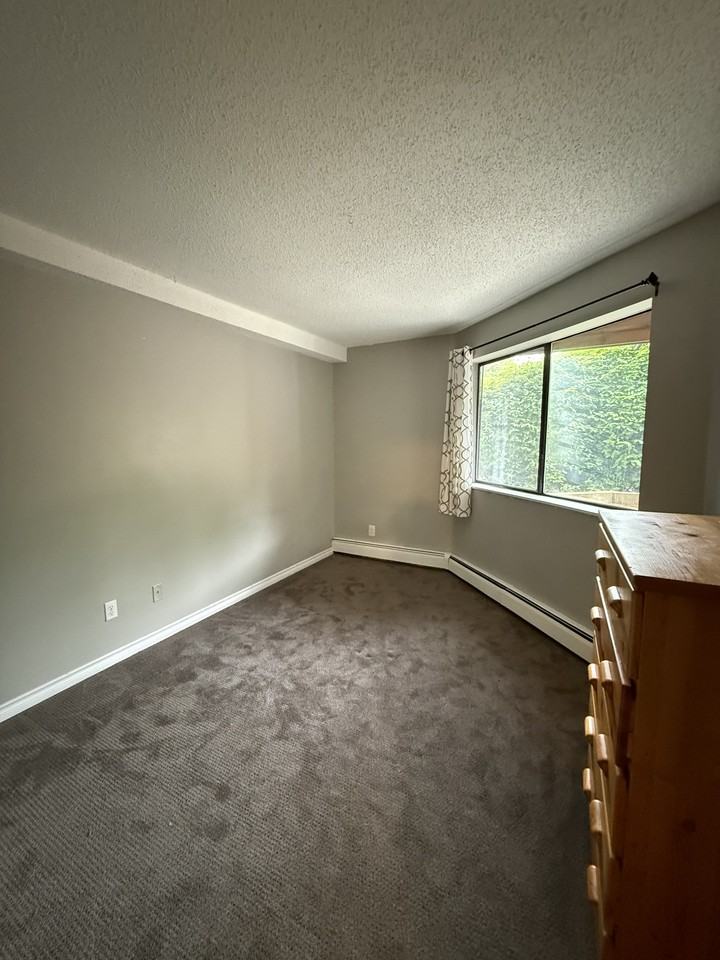 1177 Howie Avenue #114 - Photo 7 of 10