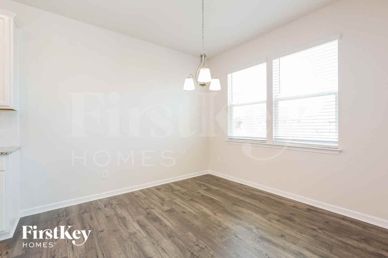 613 Goldburn Way - Photo 5 of 15