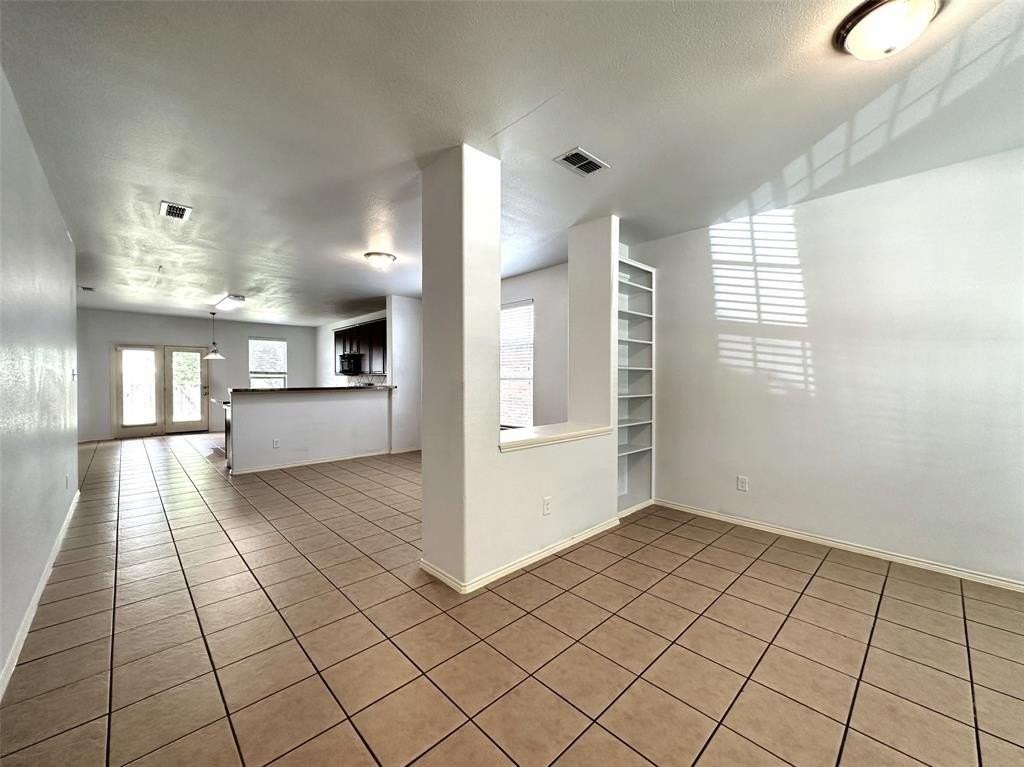 5017 Spyglass Hill Ln - Photo 2 of 26