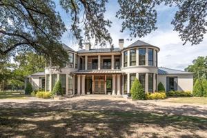 featured image of 8600 Douglas Ave