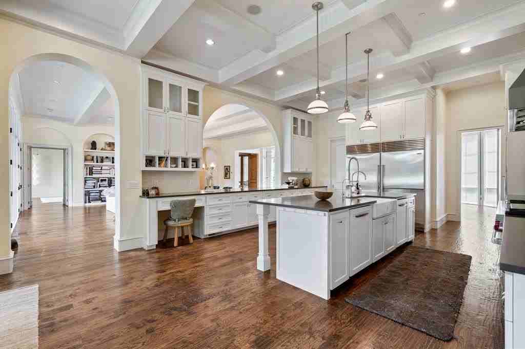 8600 Douglas Ave - Photo 2 of 38