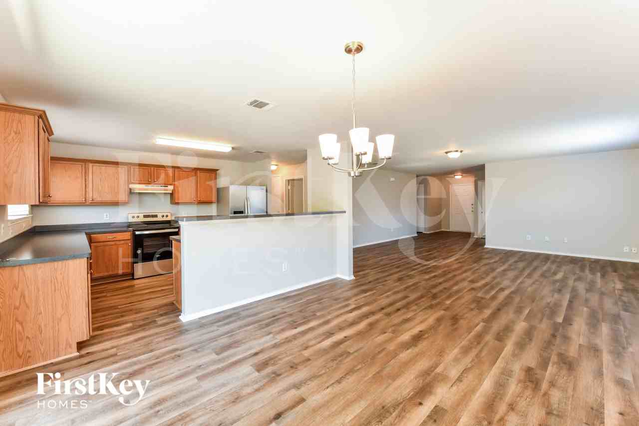 8036 Autumn Creek Trl - Photo 6 of 16