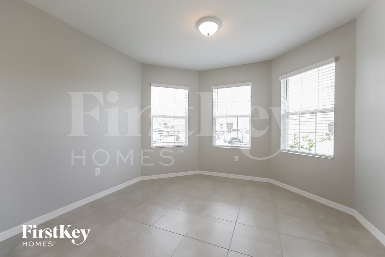 27993 Arrowhead Cir - Photo 5 of 16