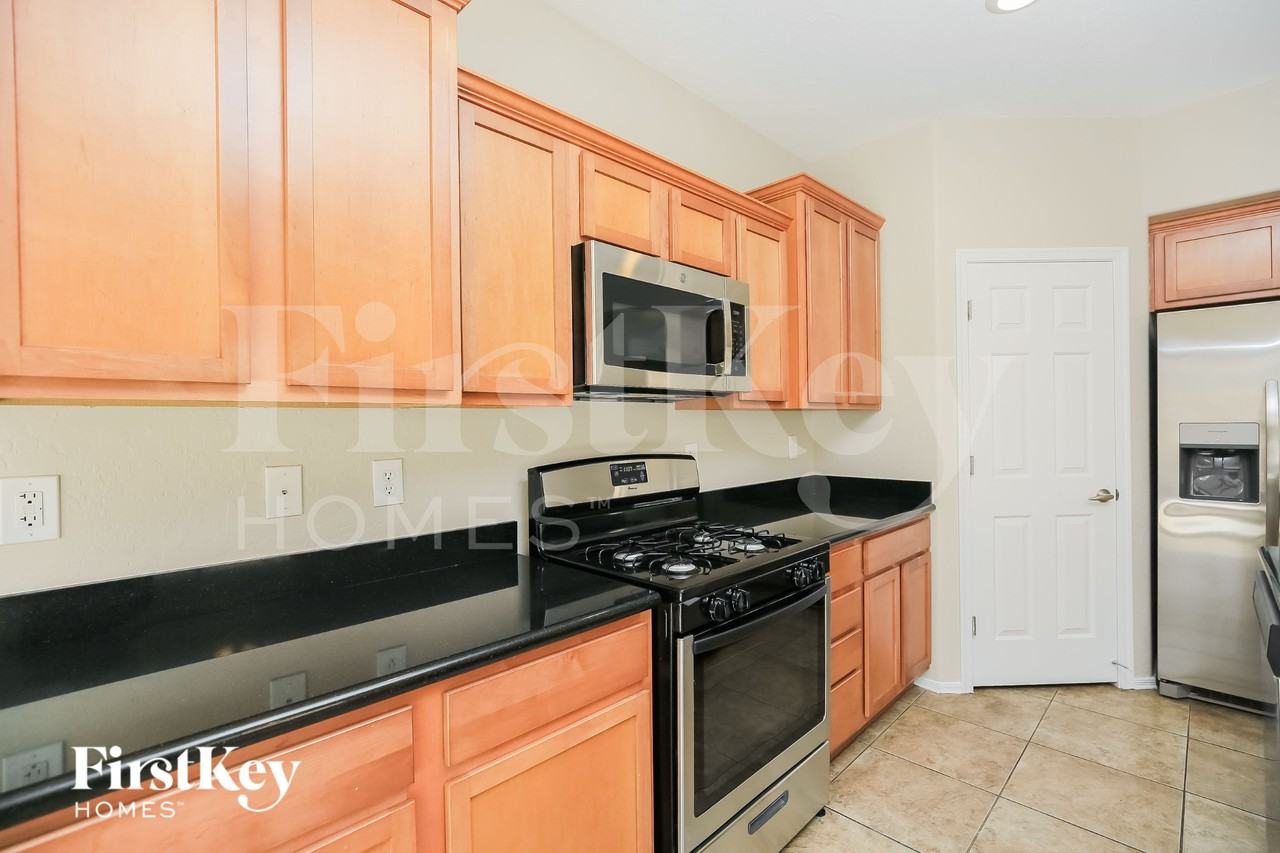 9048 Salvatore St - Photo 6 of 15