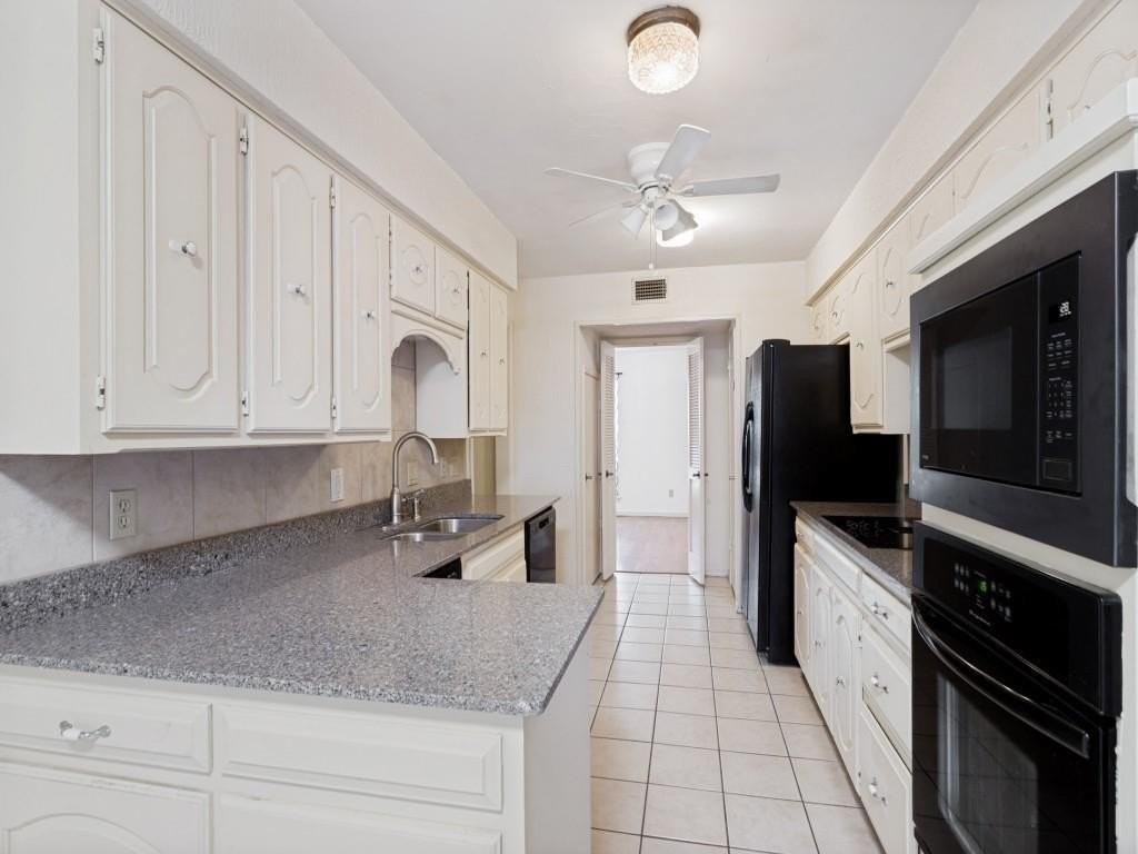 412 Oakmont Ln N - Photo 6 of 12