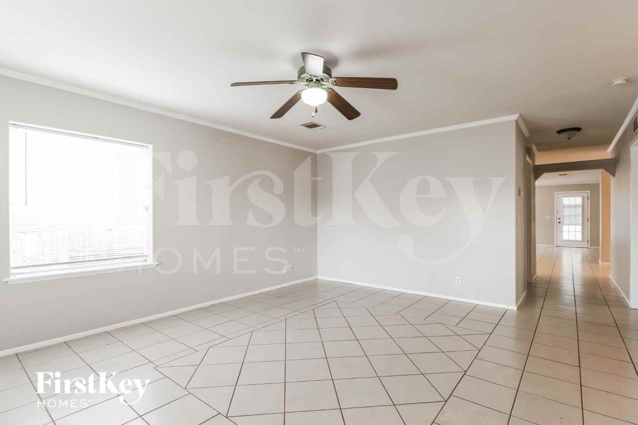 21327 Cherry Canyon Ln - Photo 3 of 17