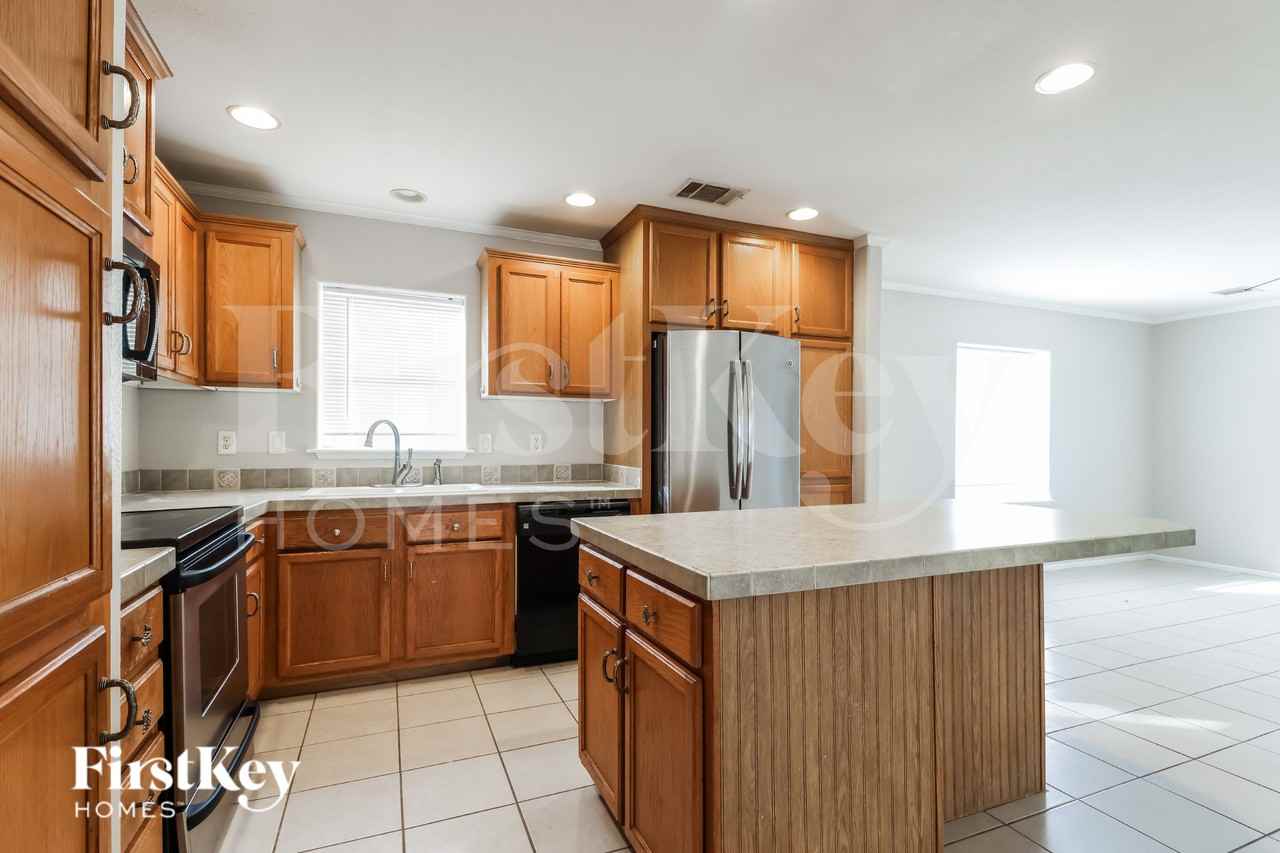 21327 Cherry Canyon Ln - Photo 6 of 17