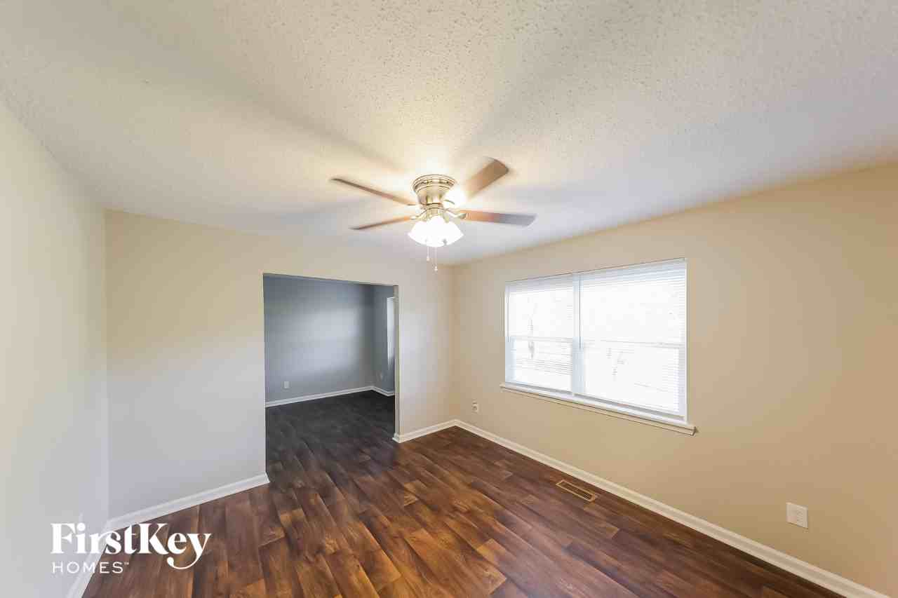 8263 Country Cir - Photo 5 of 15