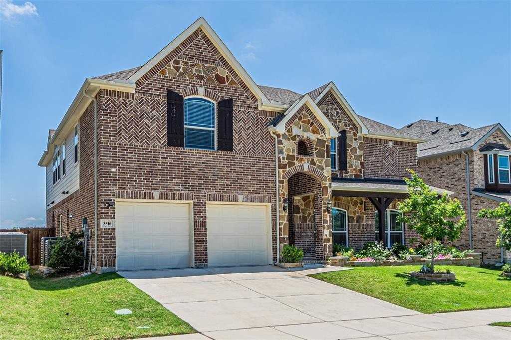 3316 Hickory Ln - Photo 3 of 40