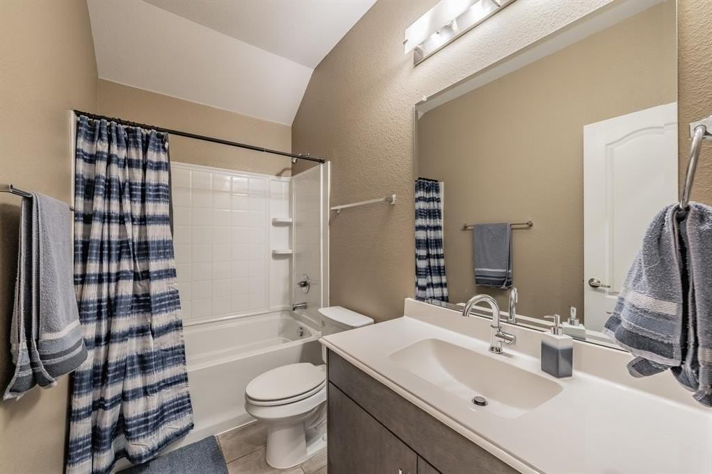 1116 Kingbird Ln - Photo 5 of 31