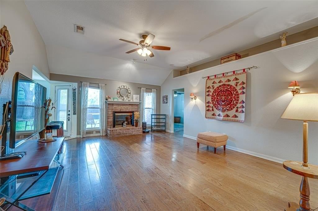 7701 Gillon Dr - Photo 2 of 24