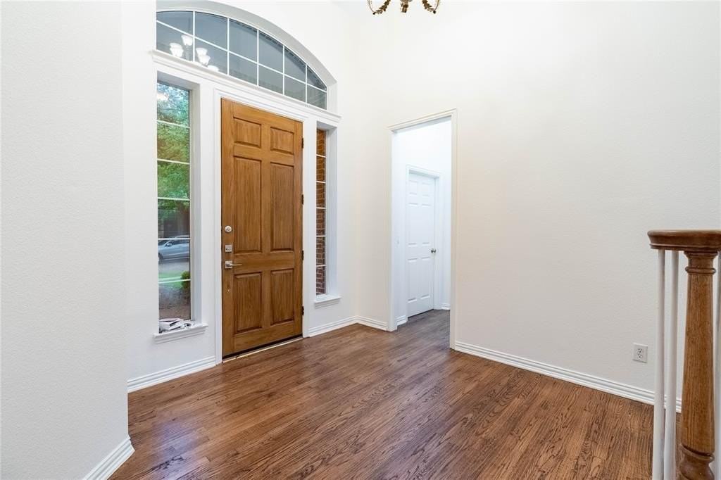 3731 Charter Dr - Photo 5 of 34