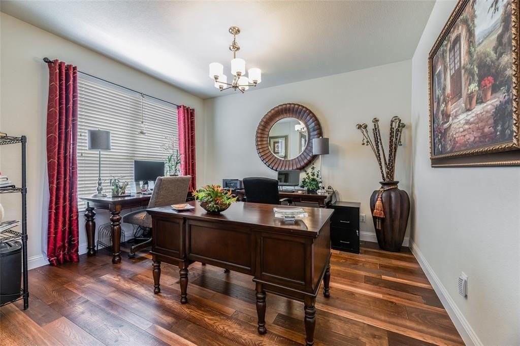 316 Chinchester Dr - Photo 3 of 21