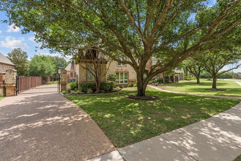 2617 Summit Ridge Dr - Photo 4 of 40