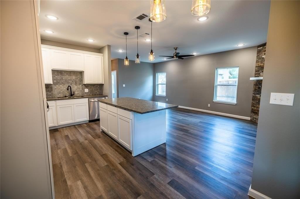 207 S James St - Photo 7 of 21