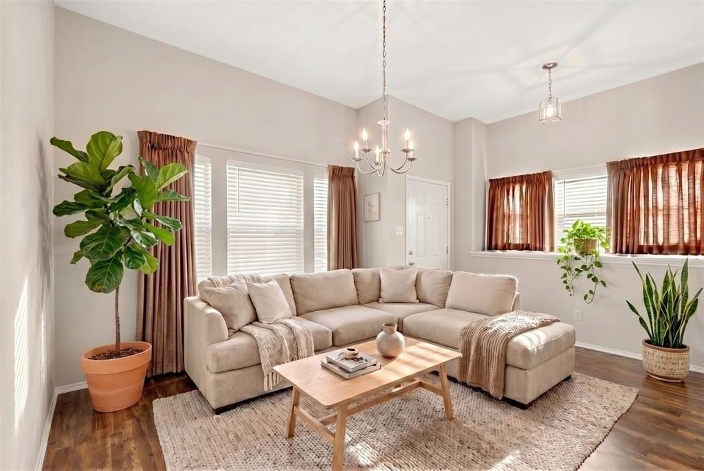 9844 Meadow Rue Dr - Photo 4 of 40