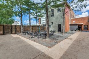 2007 S Ervay St - Photo 1 of 1