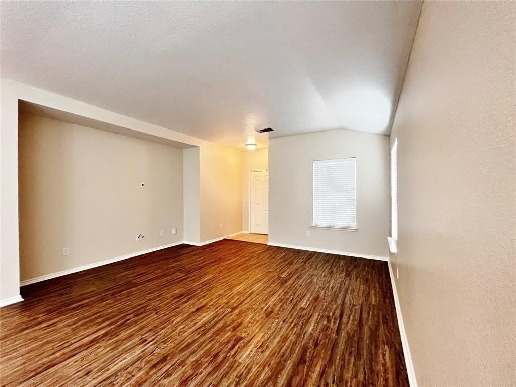 306 Quail Run Rd - Photo 5 of 21