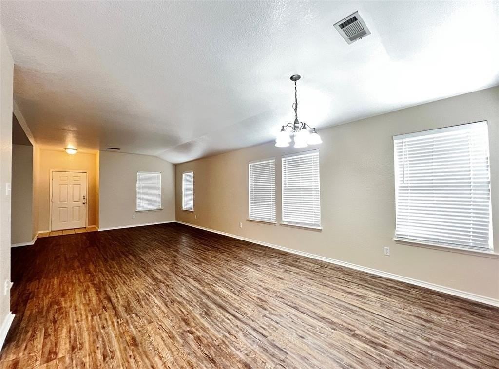 306 Quail Run Rd - Photo 7 of 21