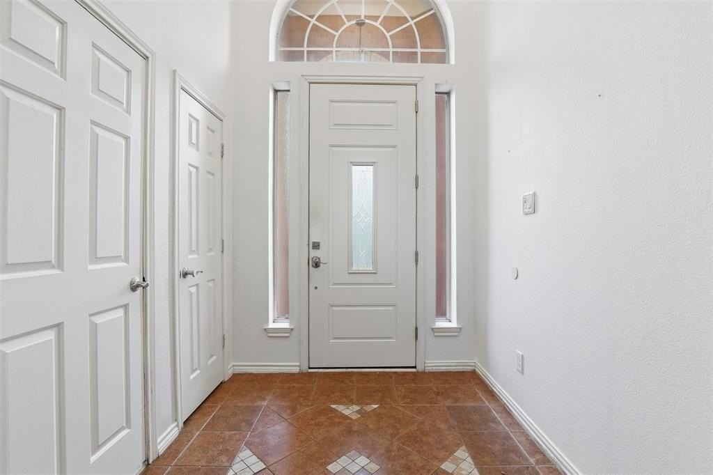 6320 Merritt Way Ct - Photo 5 of 38