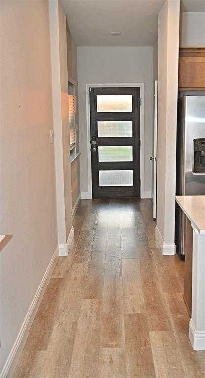 3236 Patrick St - Photo 6 of 37