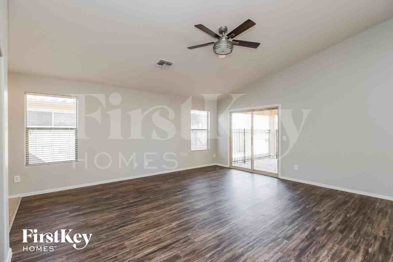 480 W Dexter Way - Photo 3 of 15