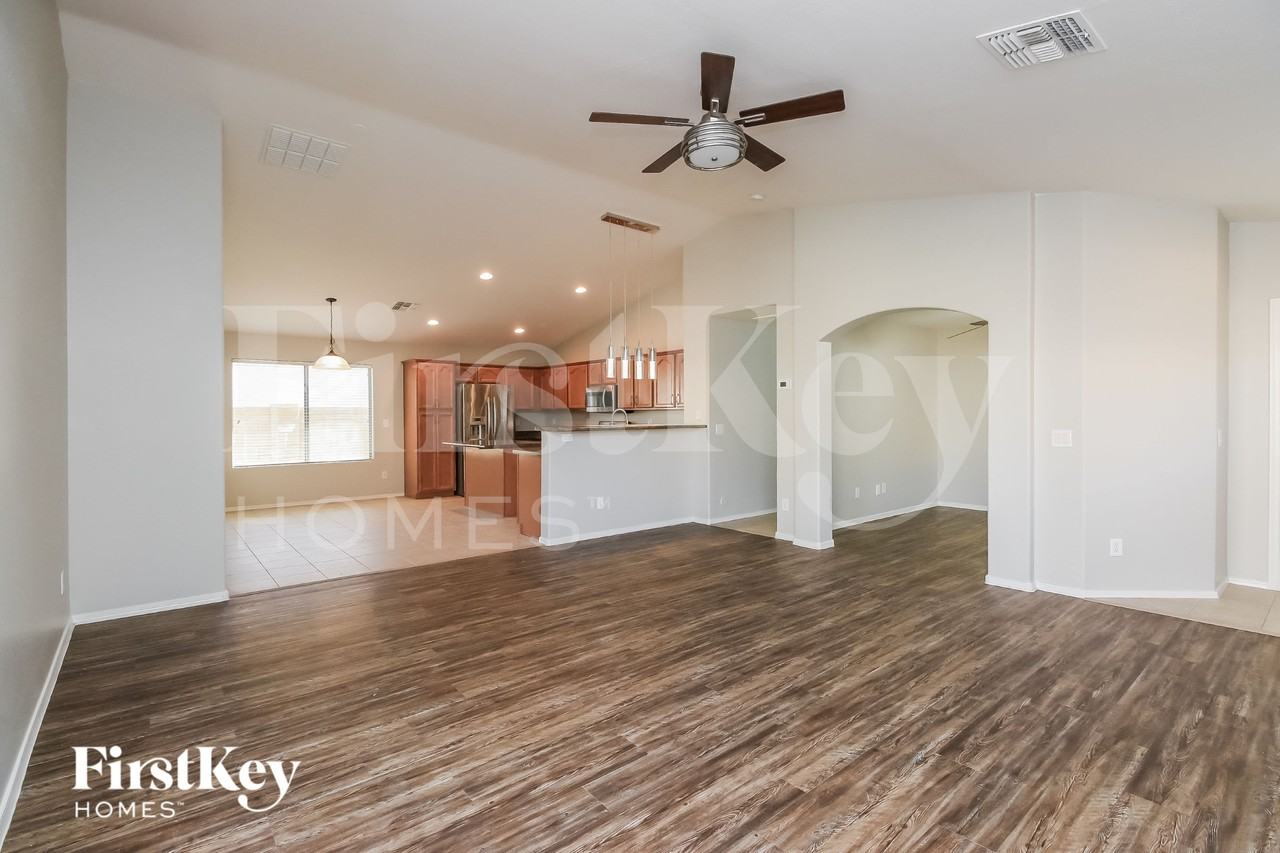 480 W Dexter Way - Photo 4 of 15