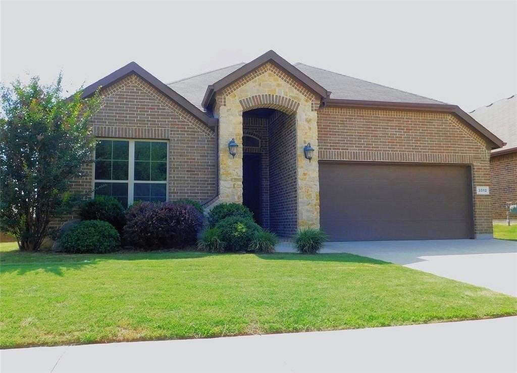 3312 Monte Carlo Ln - Photo 2 of 32