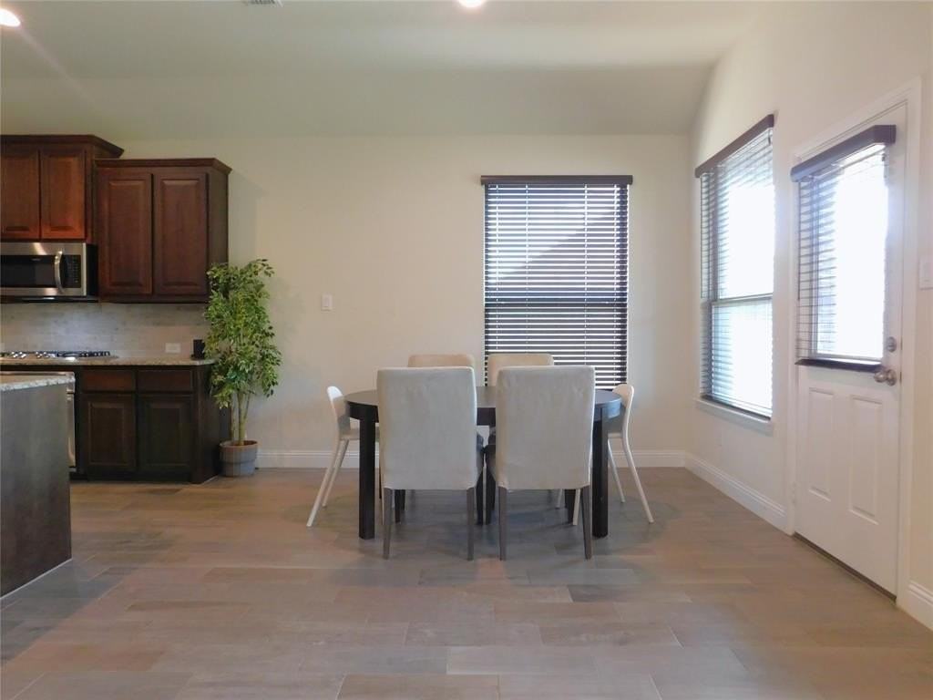 3312 Monte Carlo Ln - Photo 7 of 32
