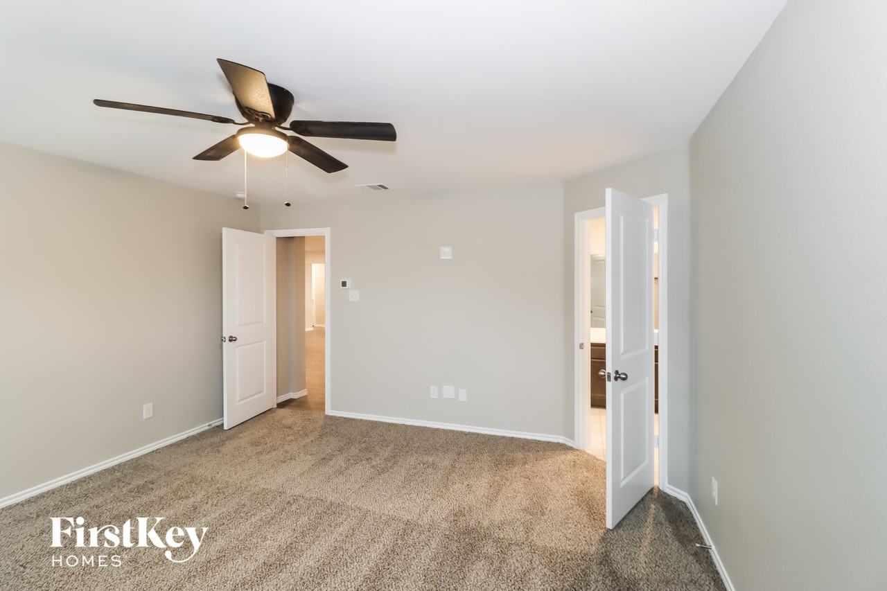 1539 Owen Way - Photo 7 of 15