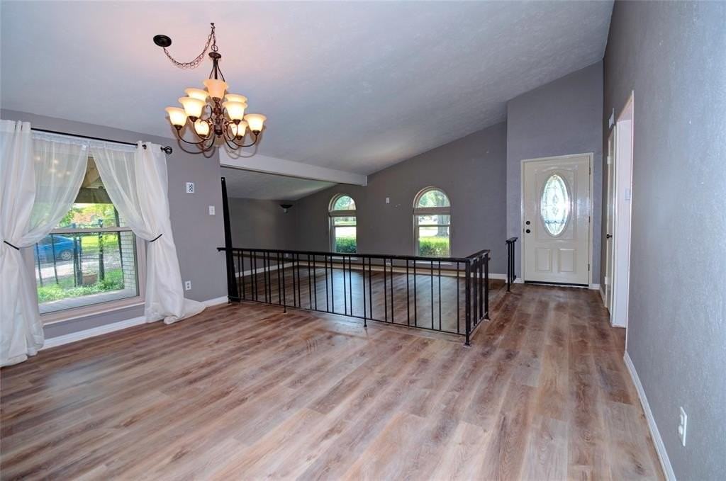 3201 Christie Cir - Photo 6 of 35