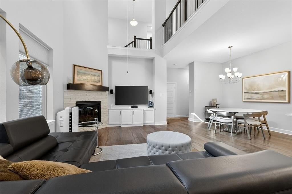 580 Courtyard Ln - Photo 5 of 36