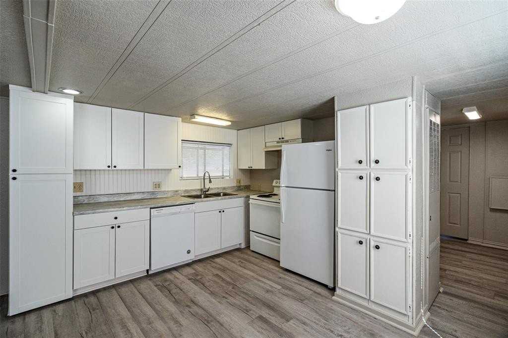 4001 Gloria Dr - Photo 2 of 9
