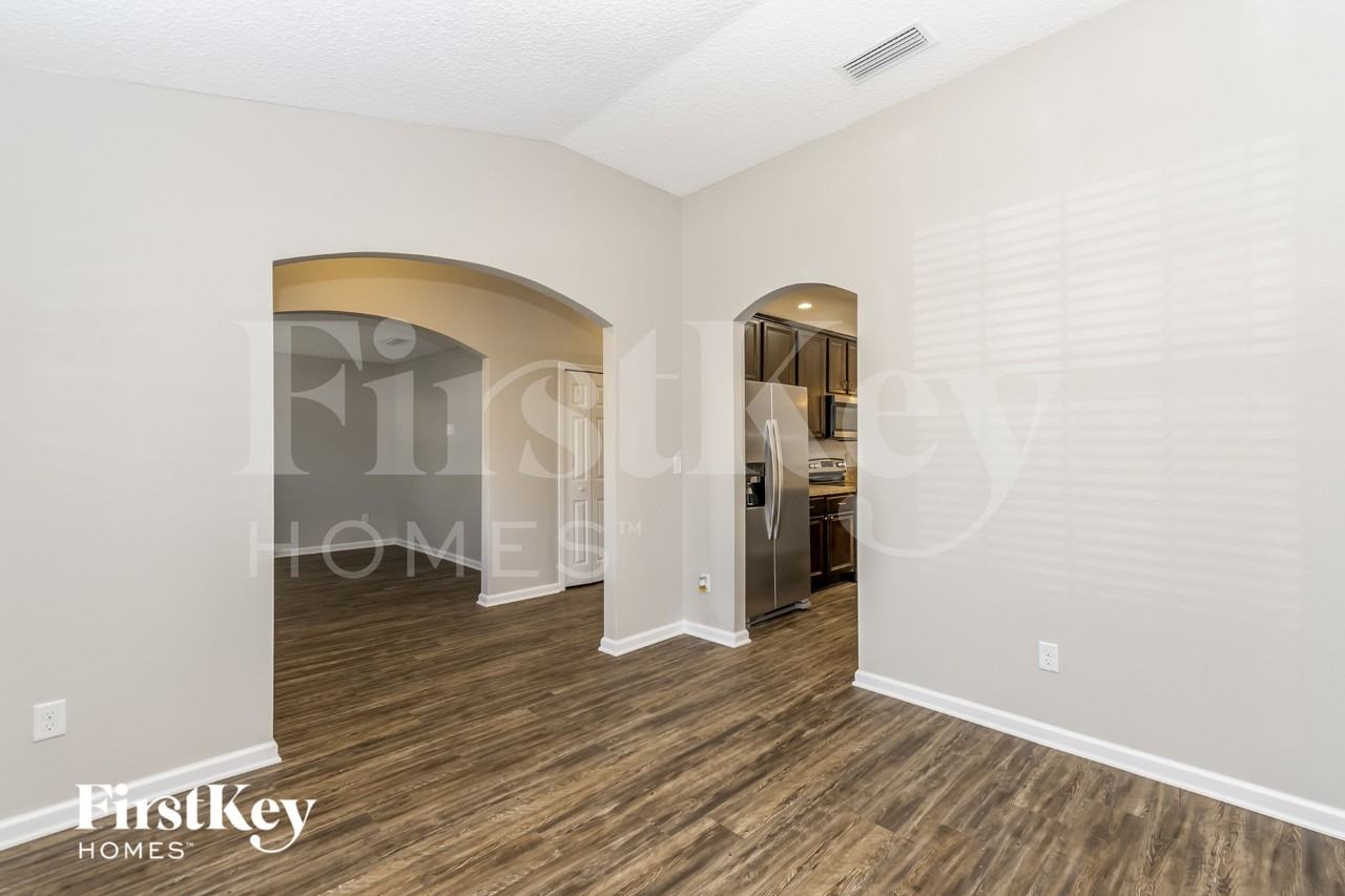 9760 Woodstone Mill Dr - Photo 5 of 15