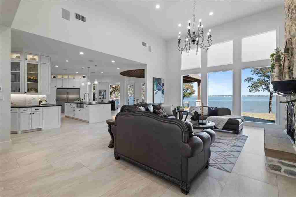 8791 Southern Shore Ct - Photo 7 of 39