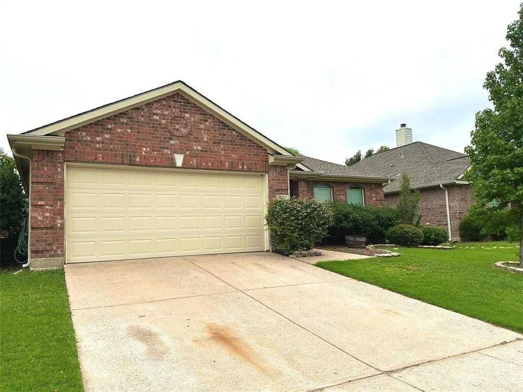1726 Duck Cove Dr - Photo 2 of 16