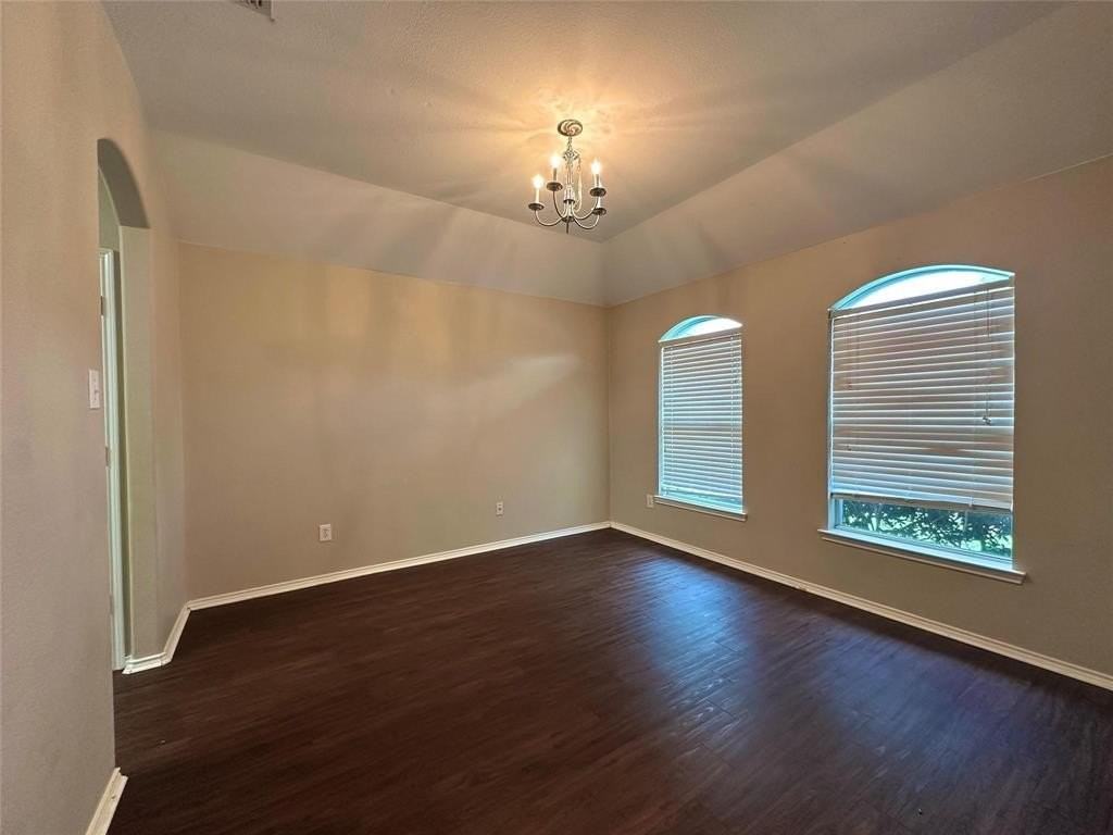 1726 Duck Cove Dr - Photo 3 of 16