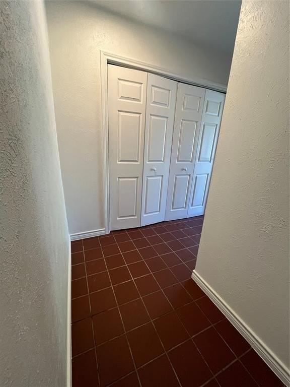 2302 Mercedes Rd - Photo 5 of 23