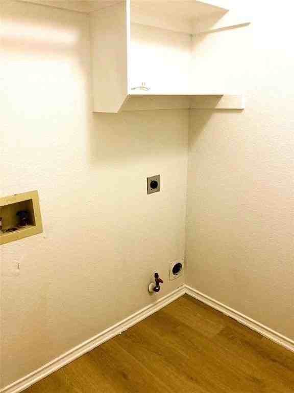 2078 Belvedere Dr - Photo 5 of 30