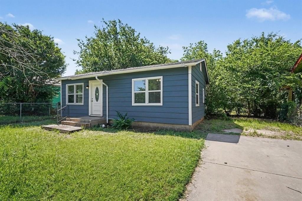 1327 35th St - Photo 2 of 25