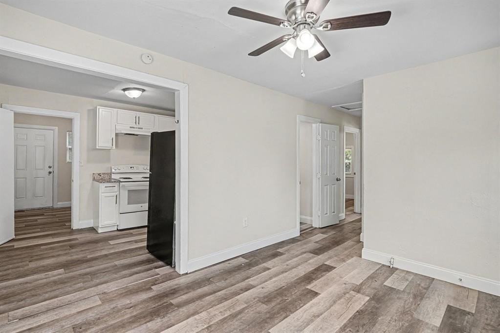 1327 35th St - Photo 6 of 25
