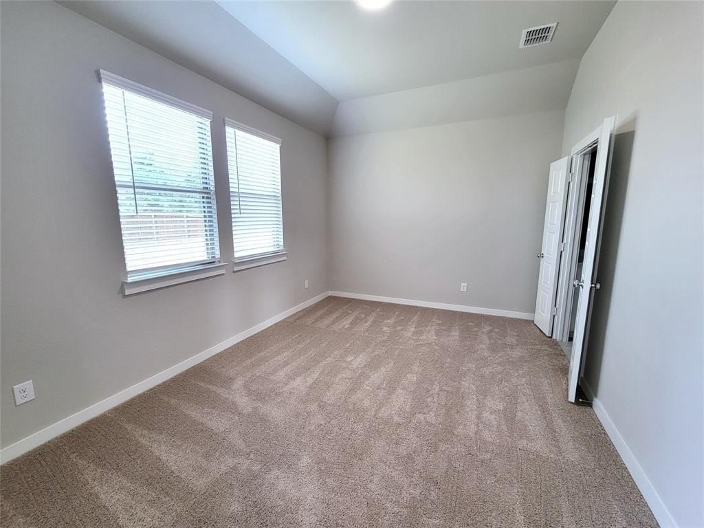 3619 Chambers Dr - Photo 4 of 9