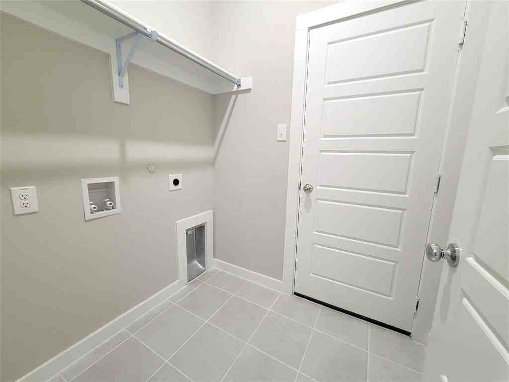 3619 Chambers Dr - Photo 6 of 9