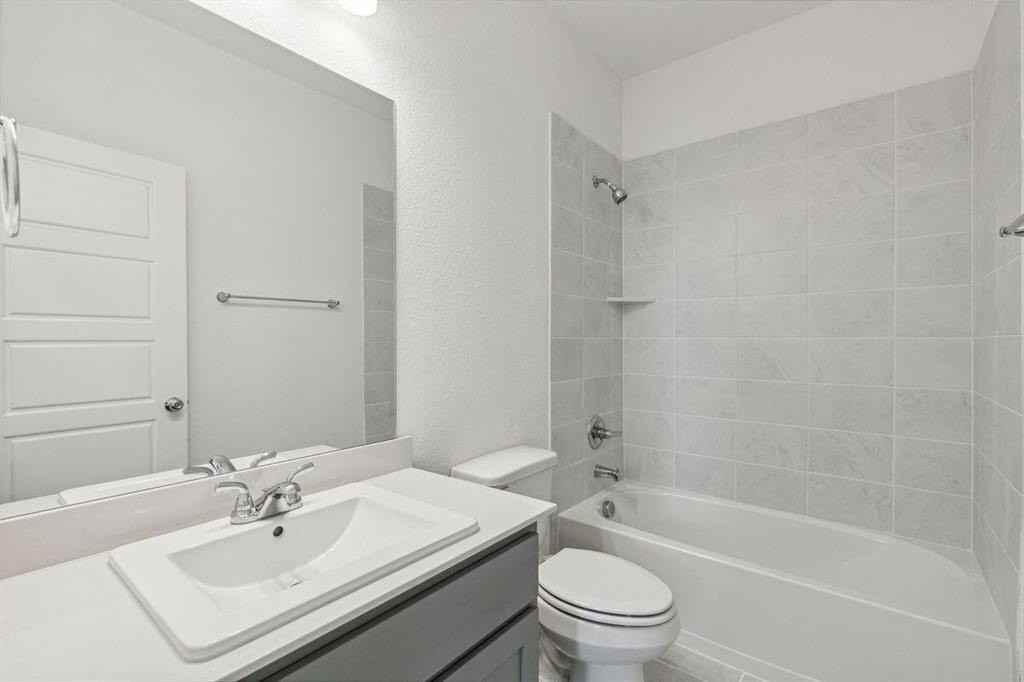3109 Leatherwood Ln - Photo 3 of 9