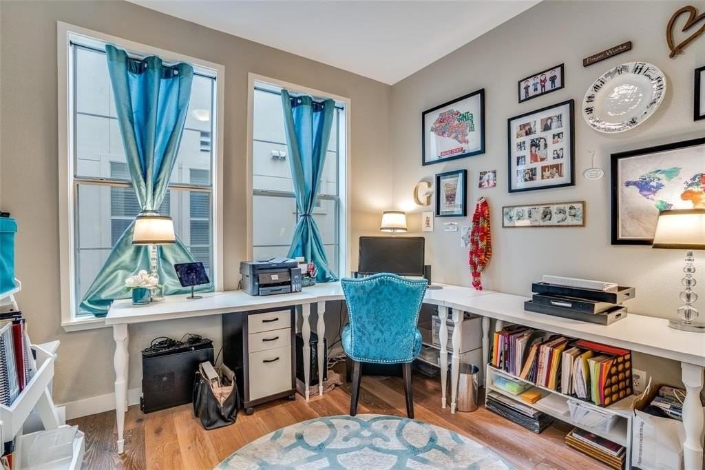 2335 Clark St - Photo 7 of 10