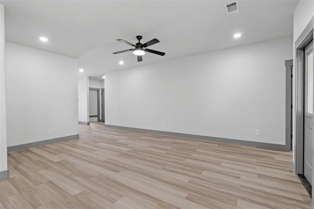 405 W Hull St - Photo 6 of 17