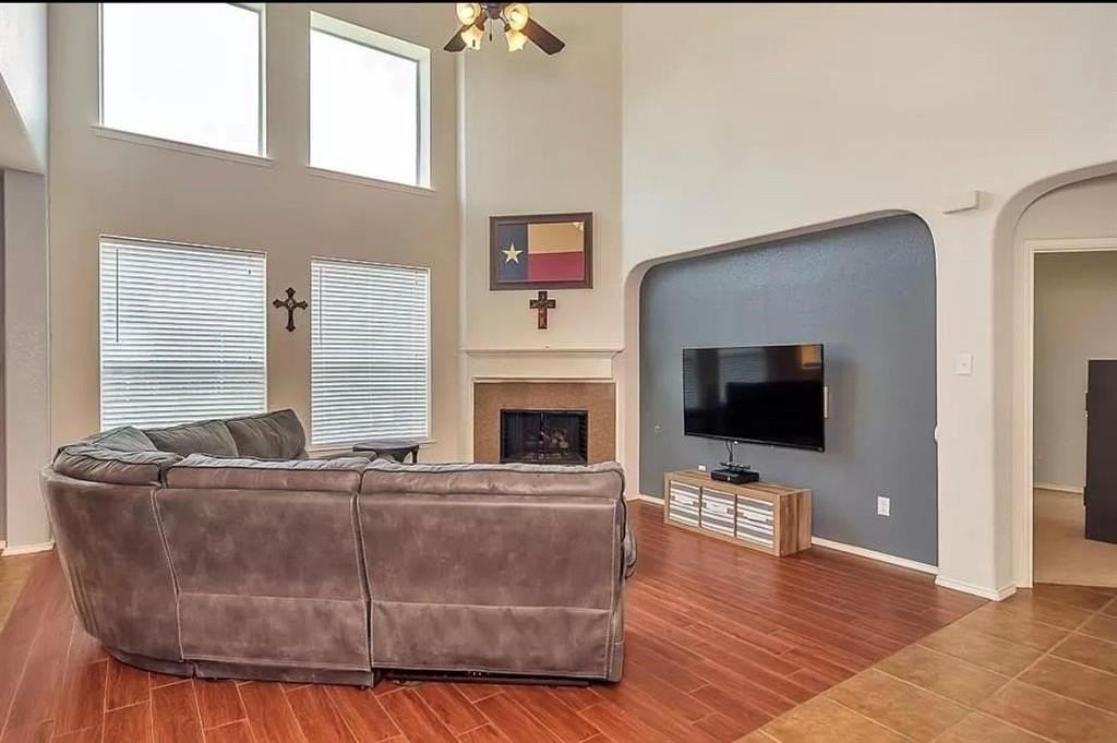 10237 Vintage Dr - Photo 3 of 15