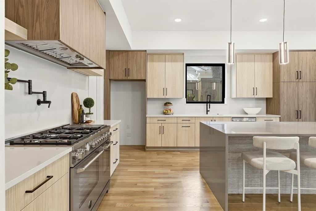 5011 Homer St - Photo 4 of 40