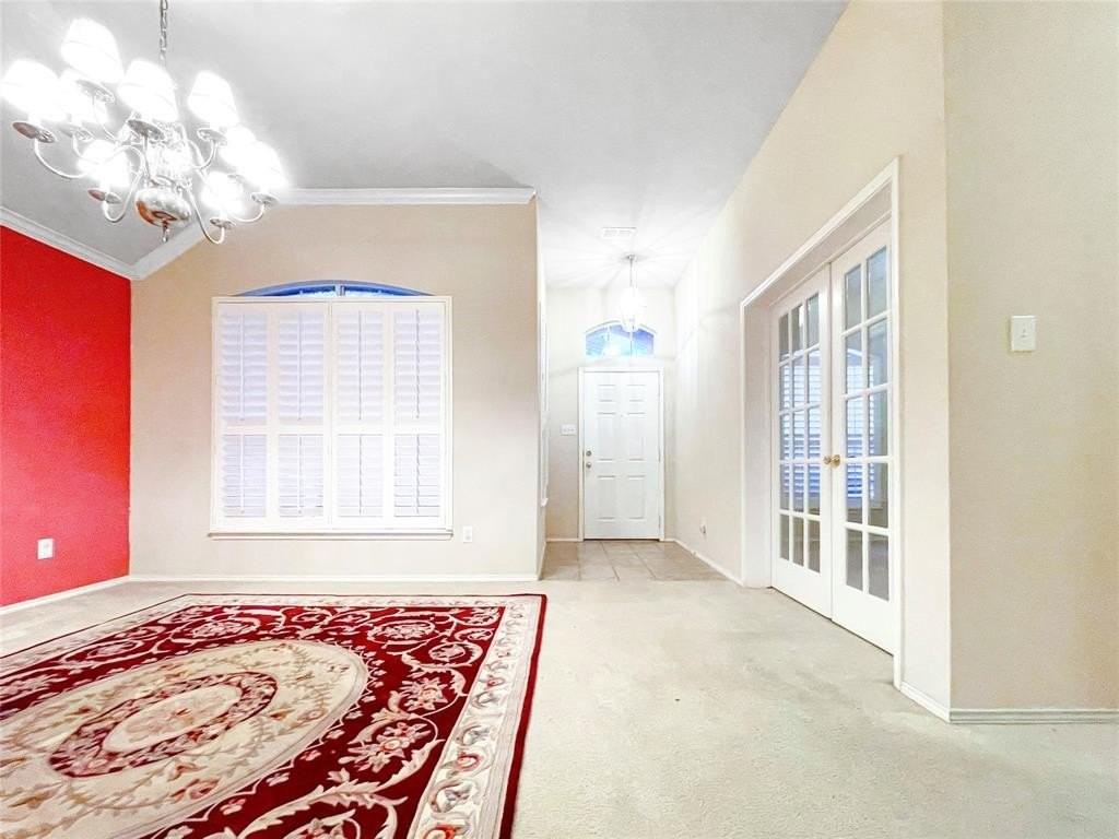 2712 Hereford Rd - Photo 5 of 36